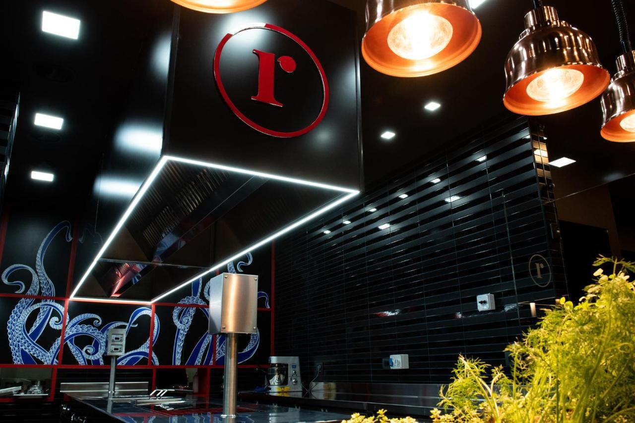 Gold Tower Lifestyle Hotel Nápoly Kültér fotó