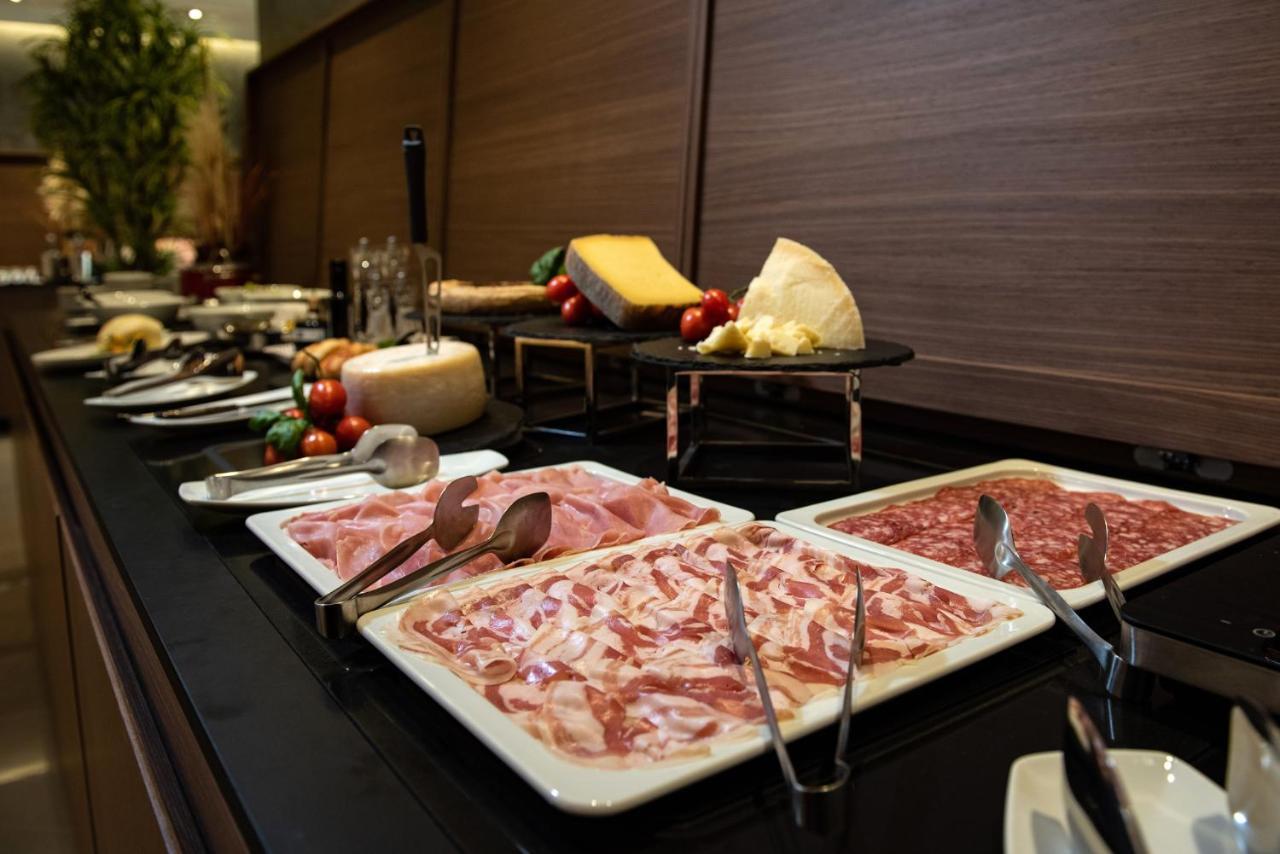 Gold Tower Lifestyle Hotel Nápoly Kültér fotó