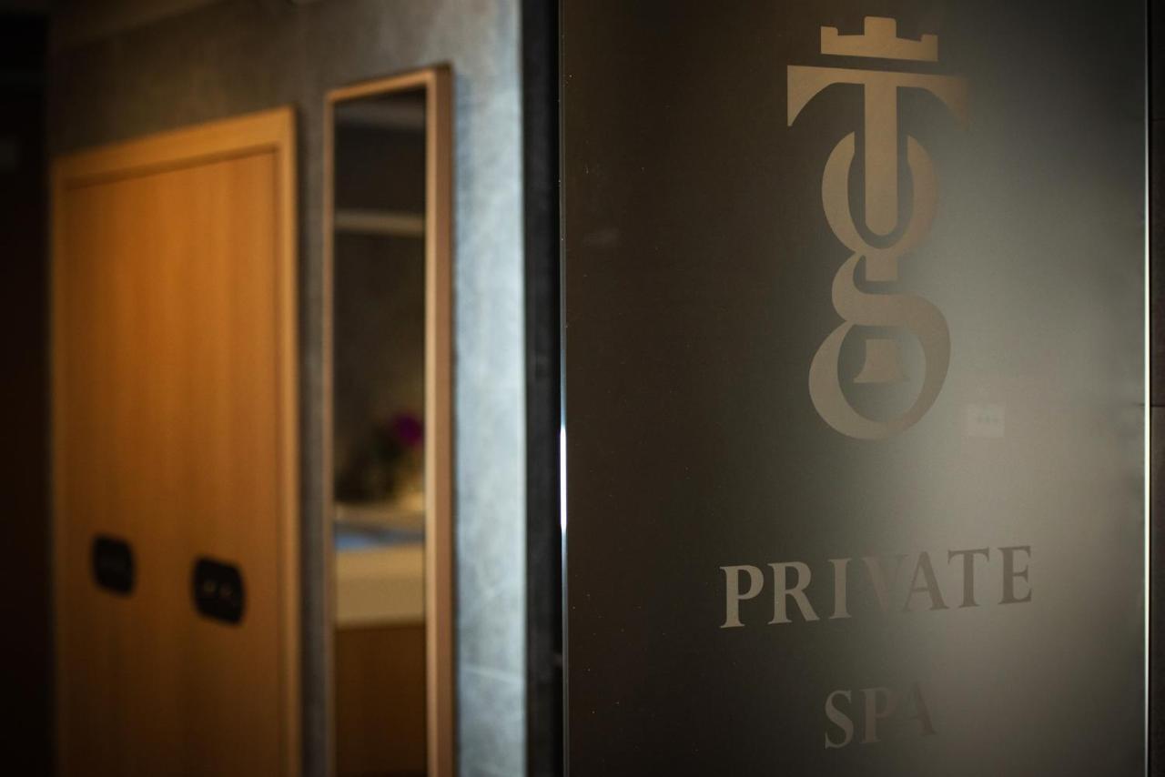 Gold Tower Lifestyle Hotel Nápoly Kültér fotó