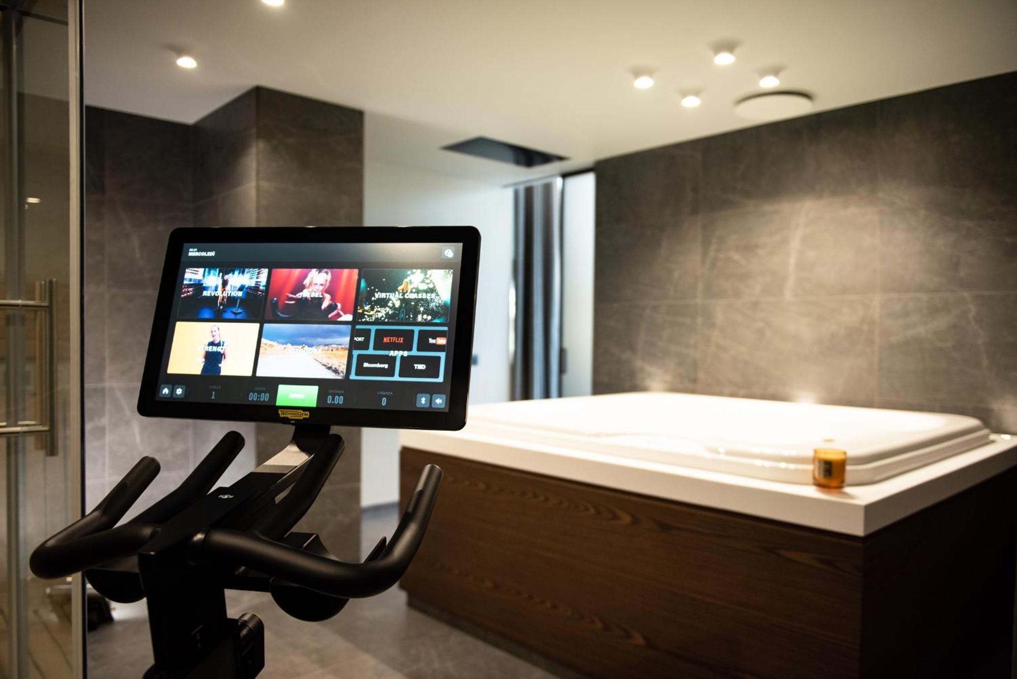 Gold Tower Lifestyle Hotel Nápoly Szoba fotó